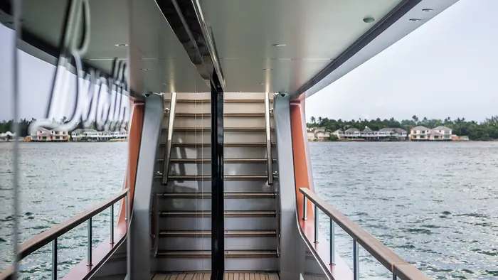 Koju, Motor Yacht charter in Caribbean — photo 4 of 5