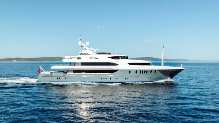 Lady Beth, Motor Yacht charter in Caribbean — photo 8 of 8