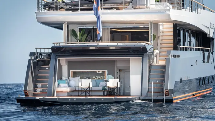 Oculus, Motor Yacht charter in Caribbean — photo 5 of 5