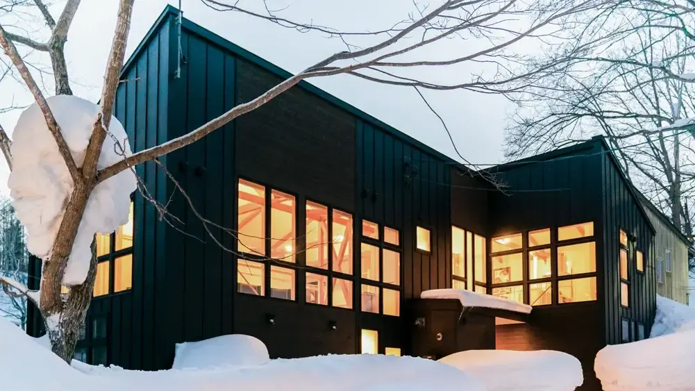 4 BR Family Timber Chalet Niseko — luxury 4-bedroom chalet in Niseko, Japan