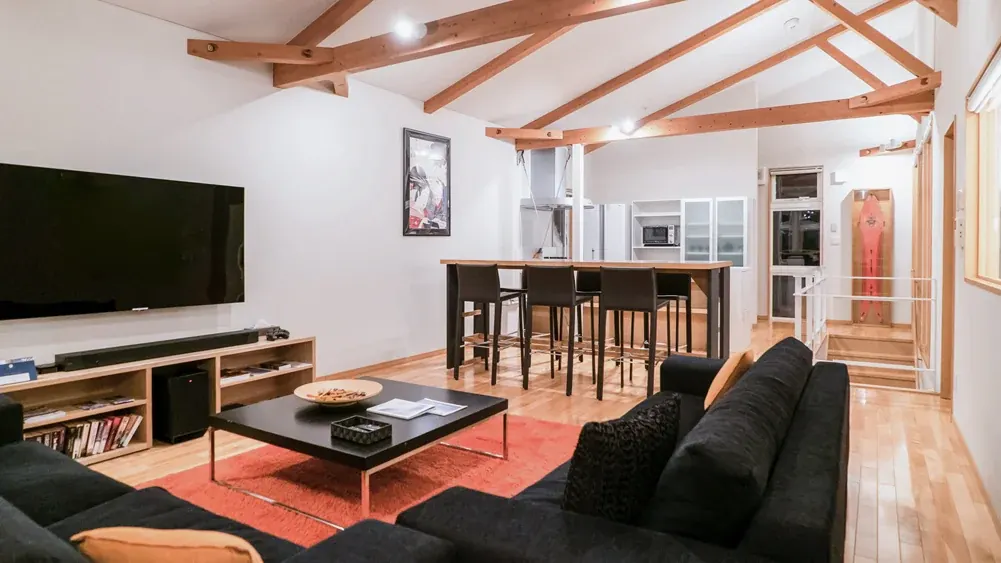 4 BR Family Timber Chalet Niseko, Niseko, Japan — photo 3 of 15