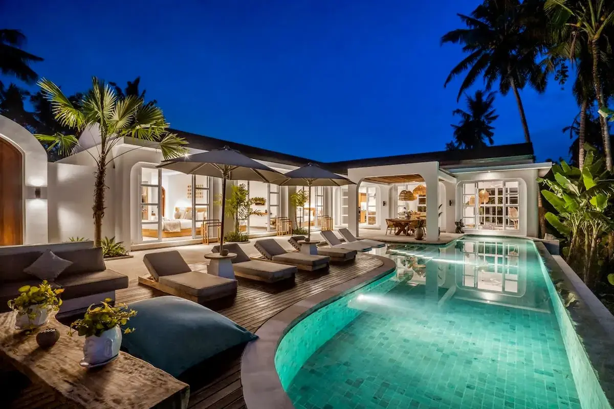 3 BR White Tropical Garden Villa Ubud — luxury 3-bedroom villa in Ubud, Bali, Indonesia