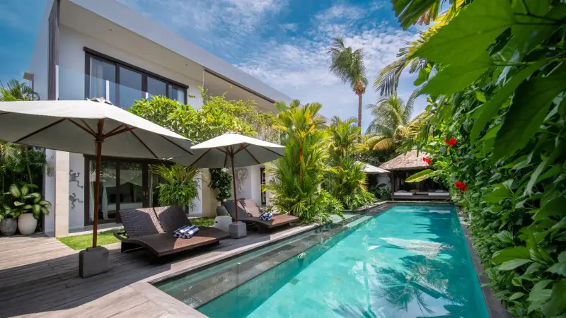 6 BR Infinity-Pool Family Villa Seminyak, Seminyak, Bali, Indonesia — photo 2 of 19