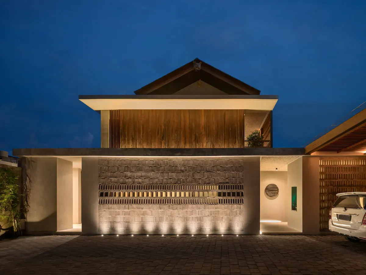 6 BR Walk-to-Beach Modern Villa Canggu, Canggu, Bali, Indonesia — photo 2 of 27