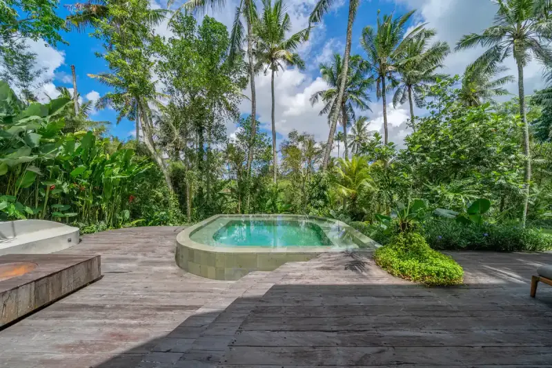 3 BR Tropical Garden Pool Retreat Ubud, Ubud, Bali, Indonesia — photo 2 of 30