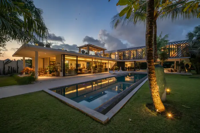 6 BR Bohemian Walk-to-Beach Villa Seminyak — luxury villa in Seminyak, Bali