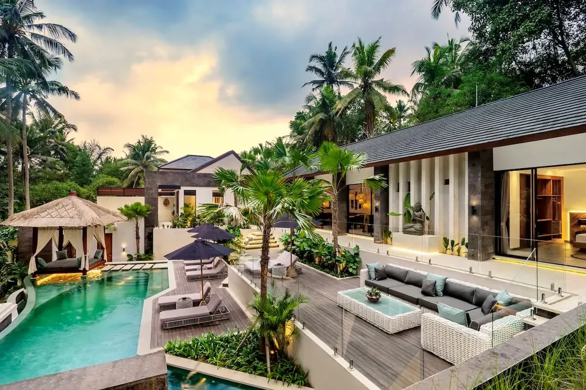 5 BR Jungle-View Tropical-Modern Villa Ubud — luxury 5-bedroom villa in Ubud, Bali, Indonesia