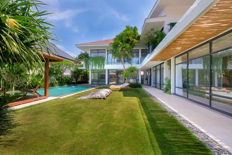 4 BR Family Pool Residence Seminyak, Seminyak, Bali, Indonesia — photo 2 of 19
