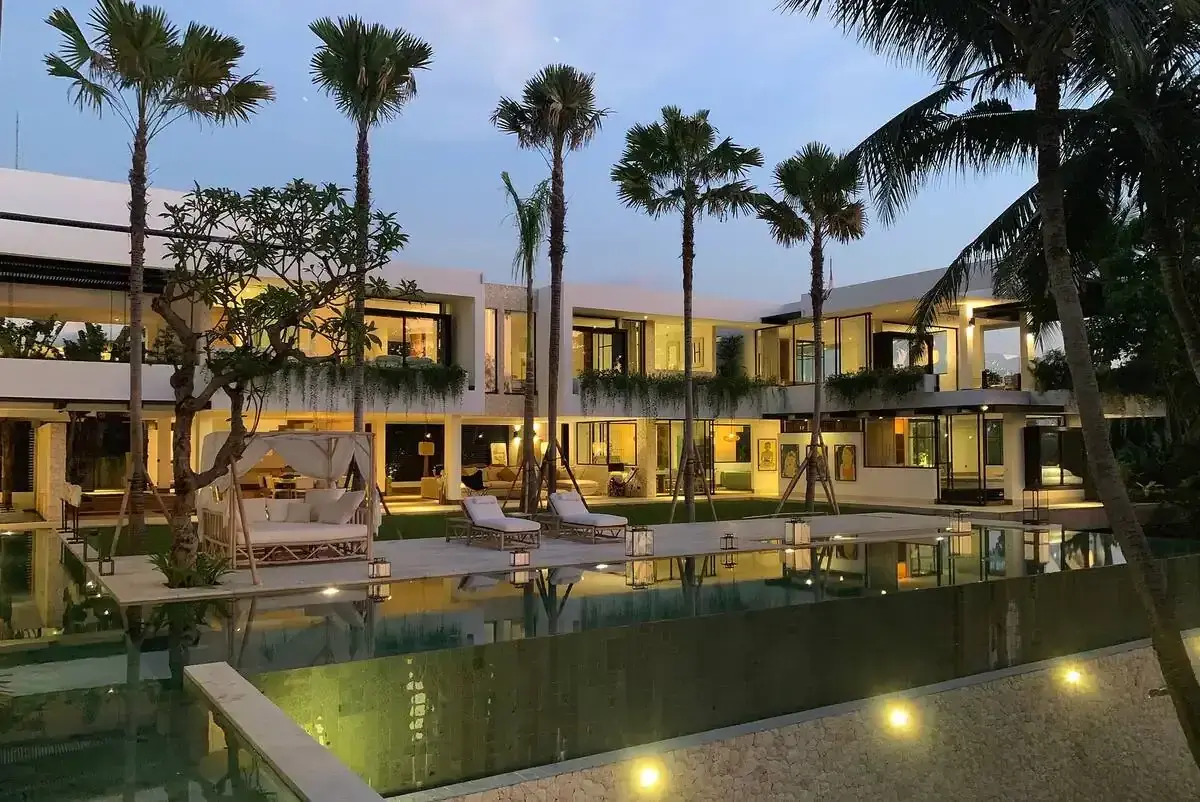 7 BR Sunset-View Infinity-Pool Villa Canggu — luxury 7-bedroom villa in Canggu, Bali, Indonesia