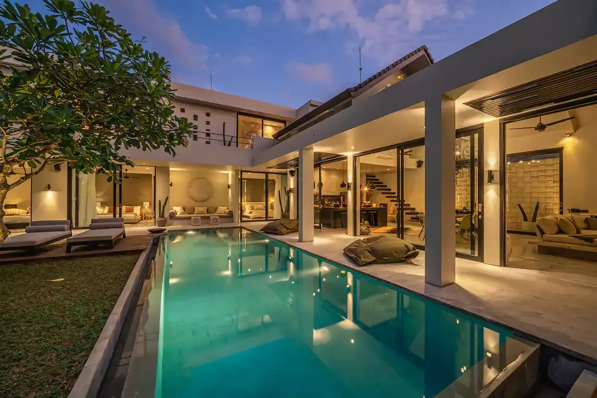 5 BR Rice-Field Pool Villa Canggu — luxury 5-bedroom villa in Canggu, Bali, Indonesia