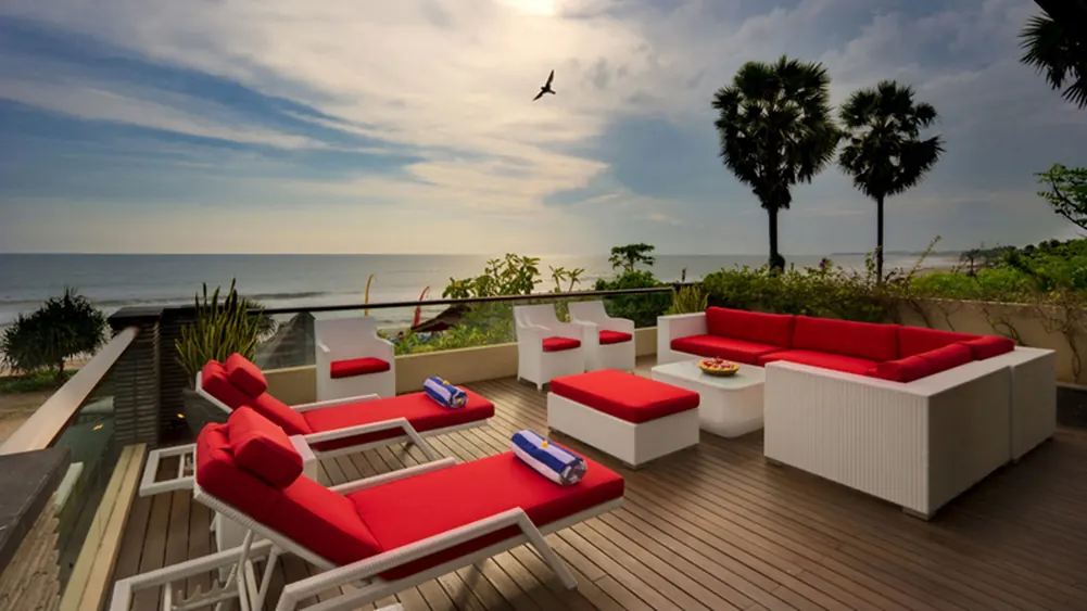 5 BR Beachfront Contemporary Villa Seminyak, Seminyak, Bali, Indonesia — photo 3 of 15