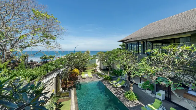 5 BR Beachfront Contemporary Villa Seminyak, Seminyak, Bali, Indonesia — photo 2 of 15