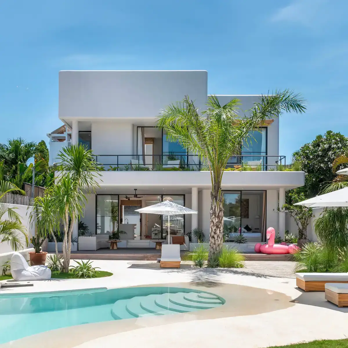 4 BR Tropical-Modern Walk-to-Beach Villa Canggu — luxury 4-bedroom villa in Canggu, Bali, Indonesia