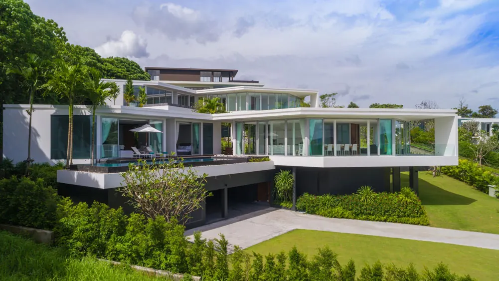 5 BR Contemporary Hilltop Retreat Phuket, Phuket, Thailand — photo 2 of 15