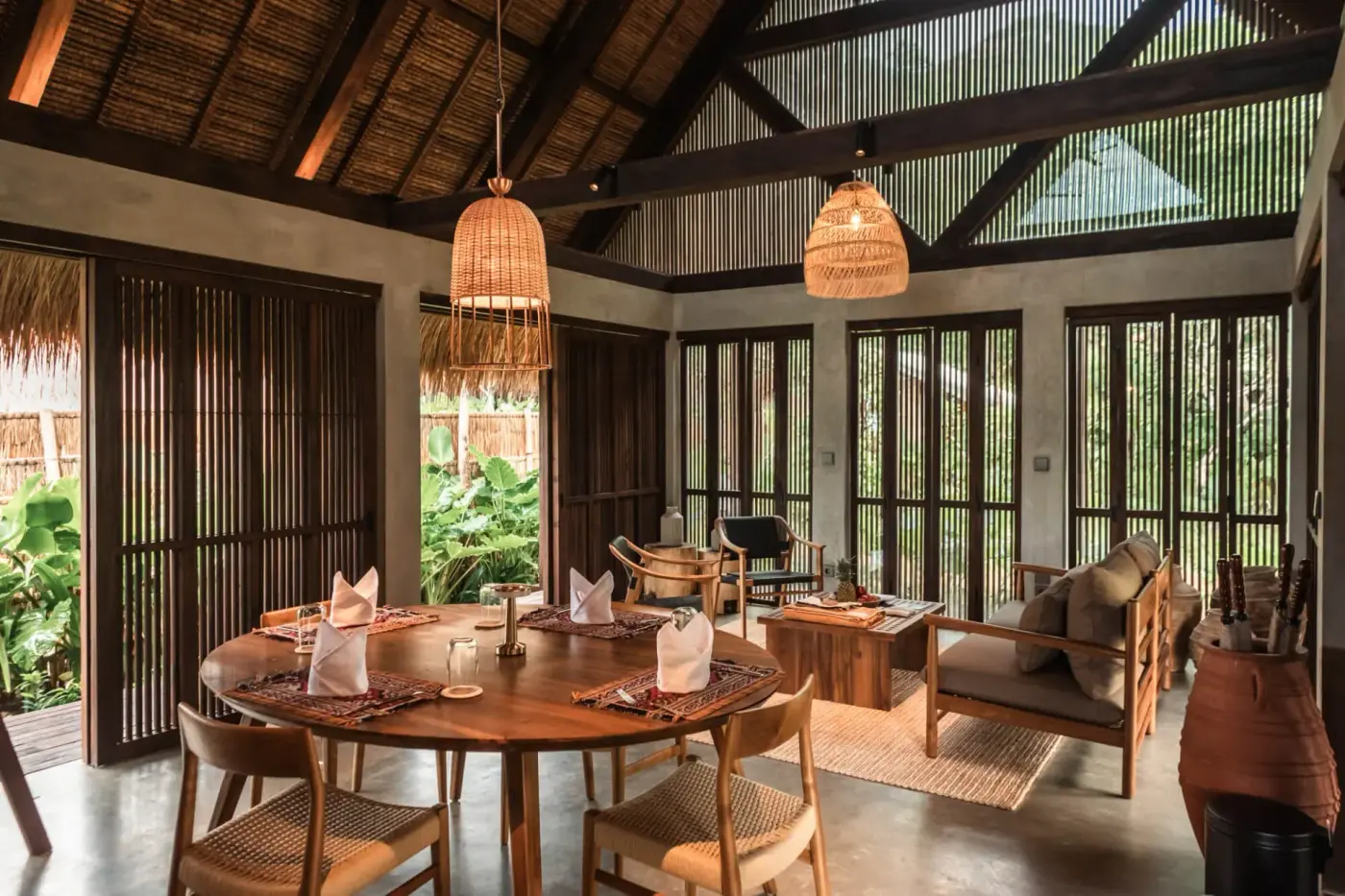 2 BR Thatched Tropical Garden Hideaway Lombok — luxury 2-bedroom villa in Lombok, Indonesia
