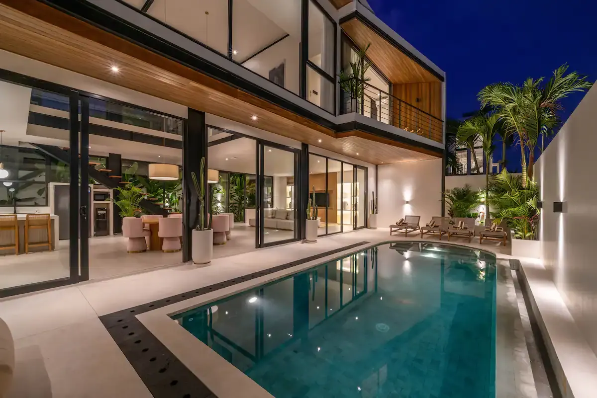 4 BR Fully Staffed Designer Villa Canggu — luxury 4-bedroom villa in Canggu, Bali, Indonesia
