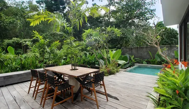 4 BR Beachfront Infinity-Pool Villa Canggu, Canggu, Bali, Indonesia — photo 2 of 9