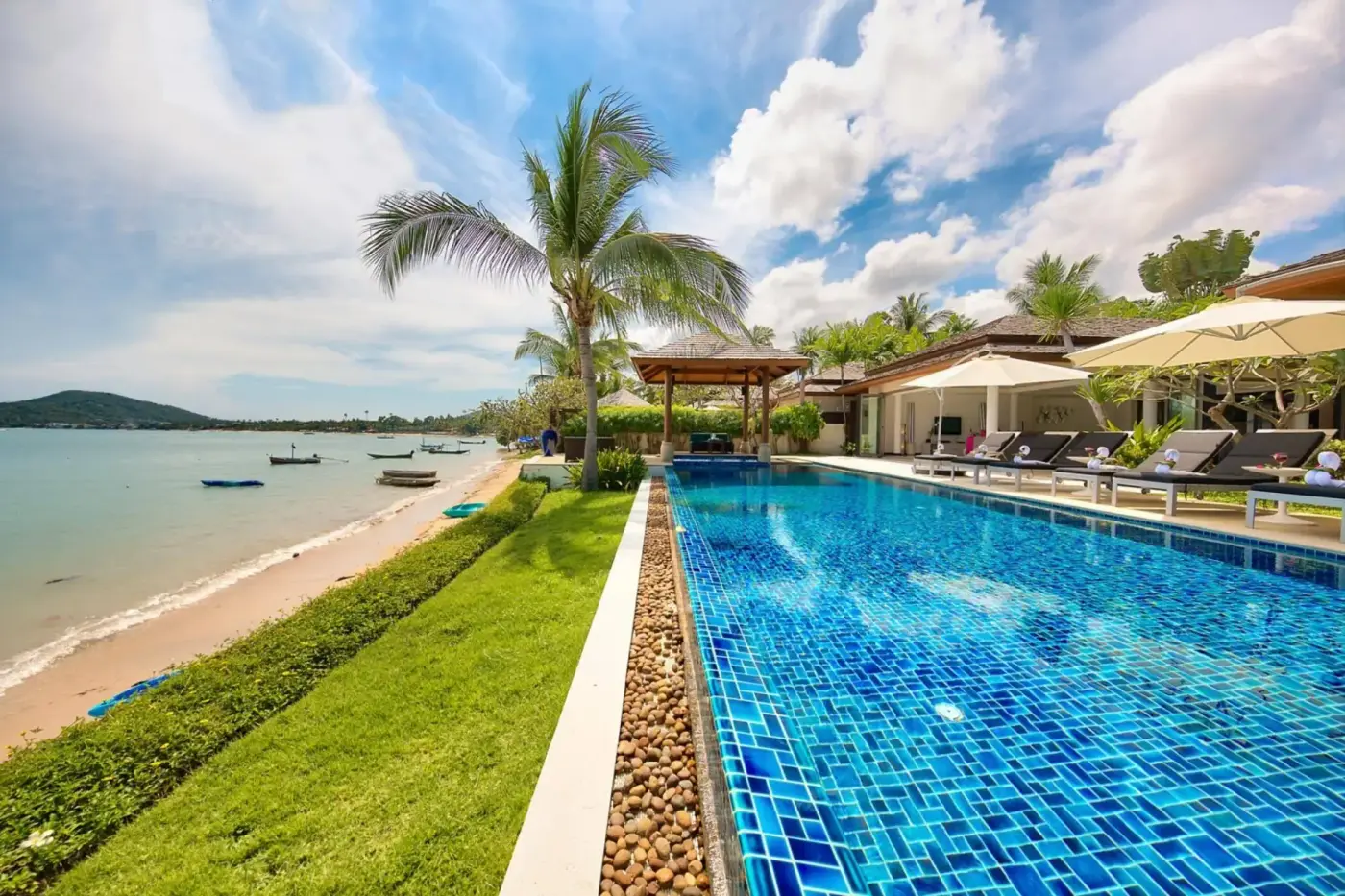 4 BR Beachfront Bay-View Villa Koh Samui — luxury 4-bedroom villa in Koh Samui, Thailand
