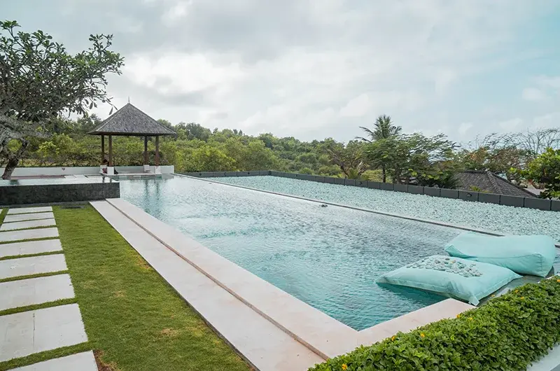 7 BR Ocean-View Infinity-Pool Villa Uluwatu, Uluwatu, Bali, Indonesia — photo 3 of 37