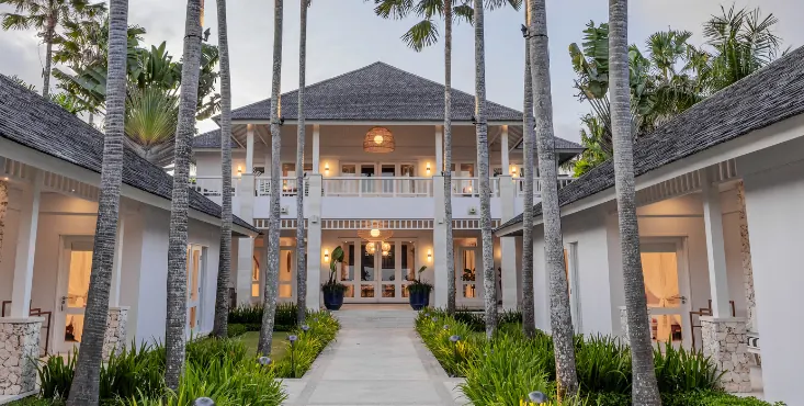 5 BR Colonial Tropical Garden Villa Uluwatu — luxury 5-bedroom villa in Uluwatu, Bali, Indonesia