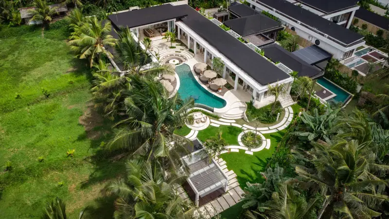 6 BR Tropical Garden Pool Retreat Ubud, Ubud, Bali, Indonesia — photo 3 of 18
