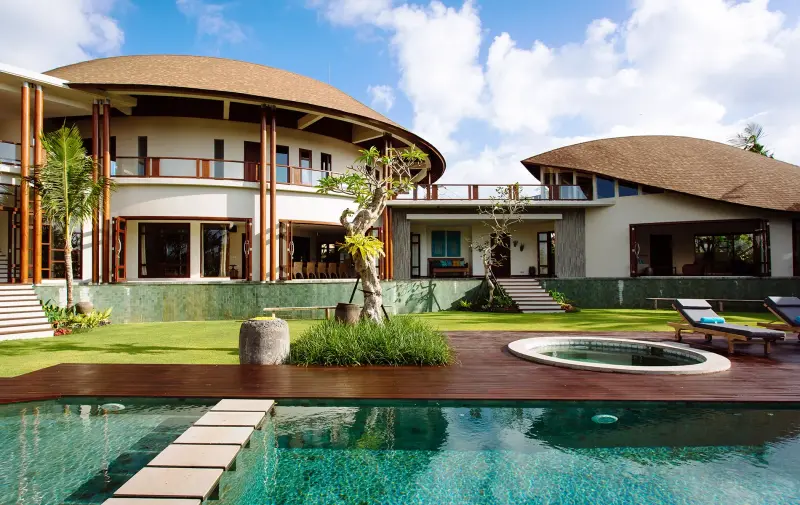 5 BR Tropical-Modern Garden Villa Seminyak, Seminyak, Bali, Indonesia — photo 2 of 22