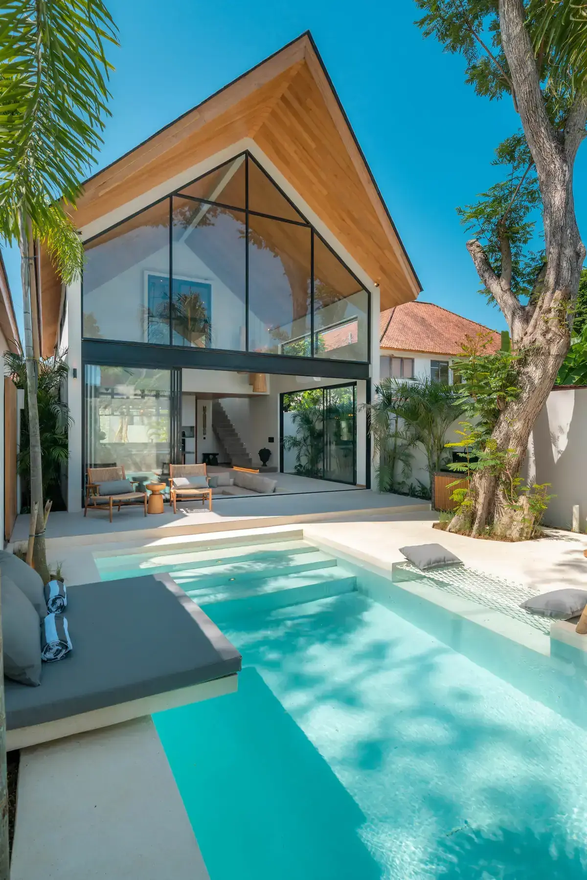 3 BR Minimalist Walk-to-Beach Villa Seminyak — luxury 3-bedroom villa in Seminyak, Bali, Indonesia