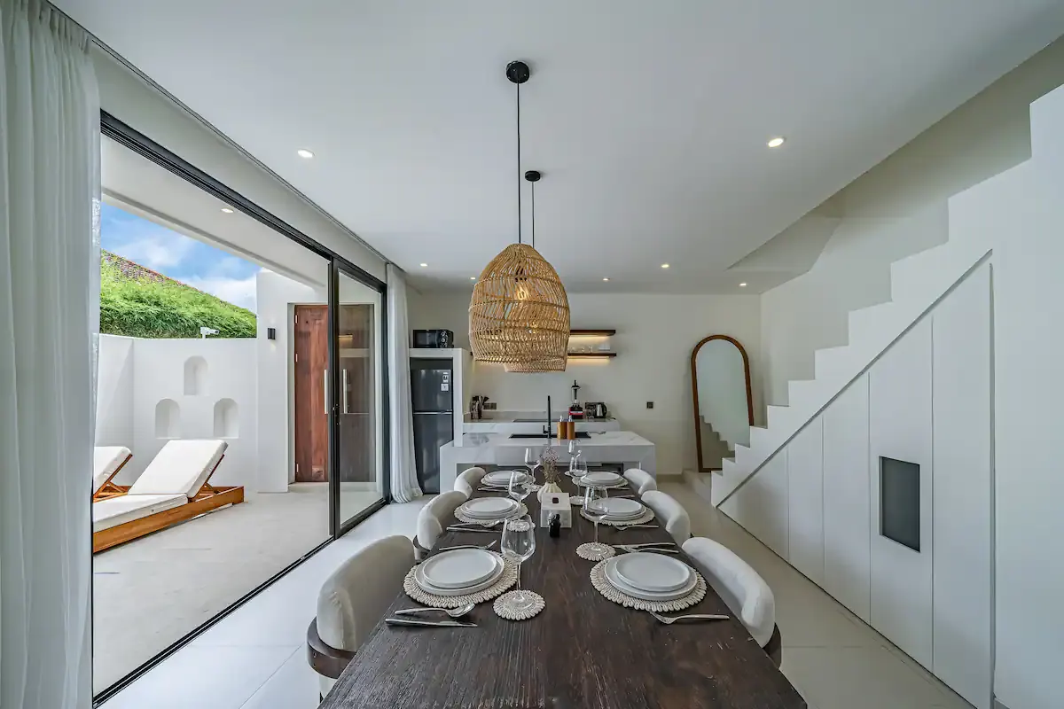 2 BR Tropical-Modern Minimalist Villa Canggu, Canggu, Bali, Indonesia — photo 3 of 29