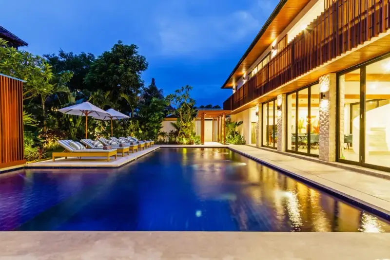 6 BR Tropical-Modern Garden Villa Seminyak, Seminyak, Bali, Indonesia — photo 2 of 25