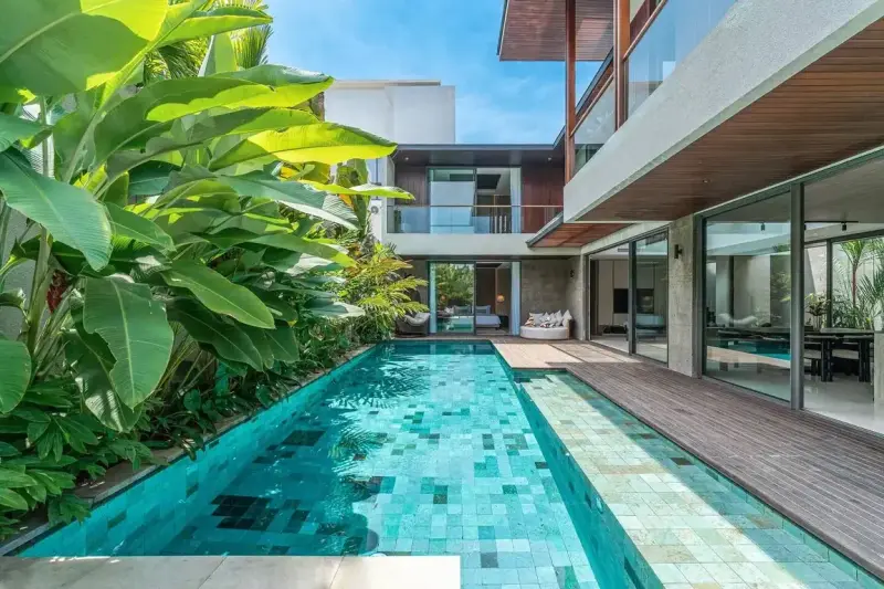 4 BR Beachfront Family Retreat Canggu, Canggu, Bali, Indonesia — photo 2 of 21