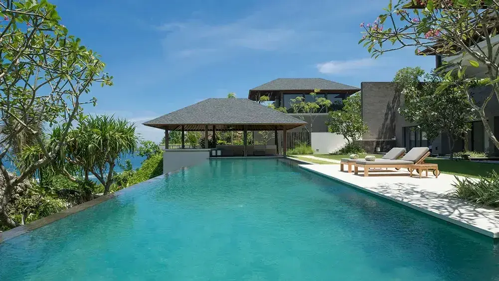 10 BR Clifftop Ocean-View Estate Uluwatu — luxury 10-bedroom villa in Uluwatu, Bali, Indonesia