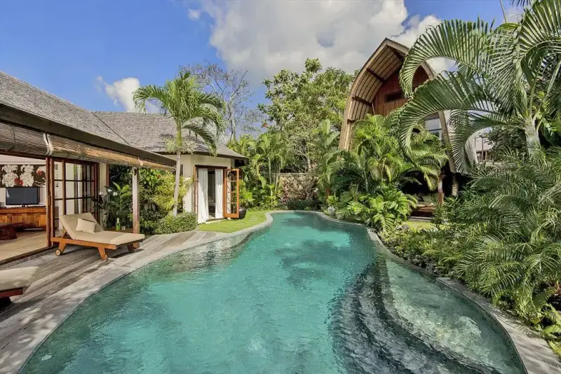 9 BR Beachfront Tropical Garden Estate Seminyak, Seminyak, Bali, Indonesia — photo 3 of 40