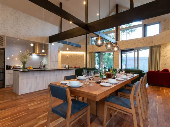 4 BR Timber Group Lodge Niseko — luxury villa in Niseko, Japan
