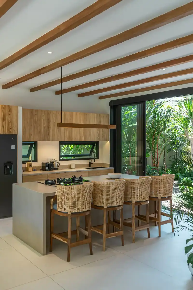 4 BR Tropical-Modern Fully Staffed Residence Canggu, Canggu, Bali, Indonesia — photo 2 of 30