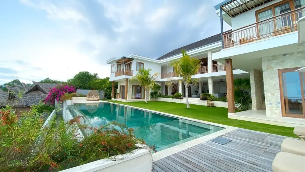 5 BR Clifftop Modern Villa Lombok, Lombok, Indonesia — photo 2 of 15