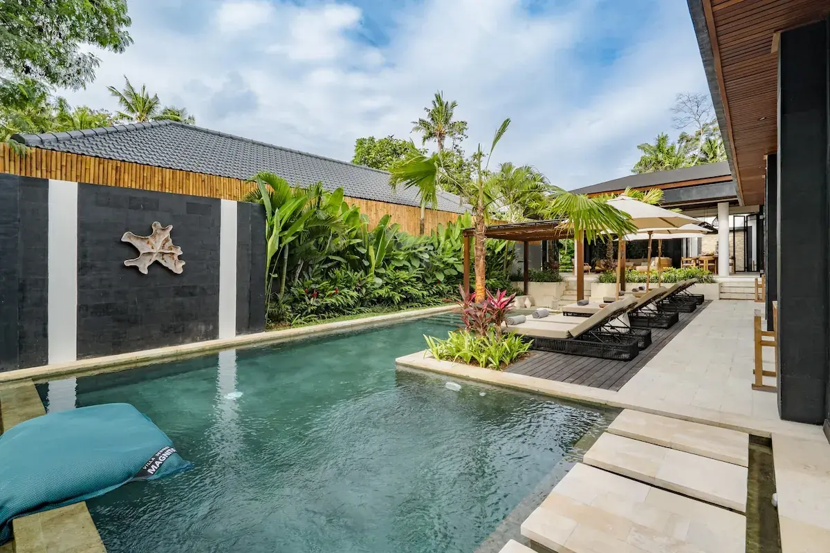 4 BR Tropical-Modern Tropical Garden Villa Ubud — luxury 4-bedroom villa in Ubud, Bali, Indonesia
