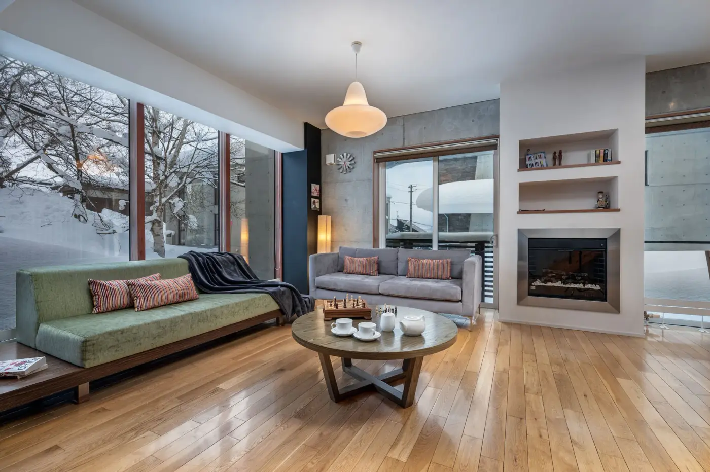 3 BR Contemporary Ski Chalet Niseko — luxury 3-bedroom chalet in Lower Hirafu, Niseko, Japan