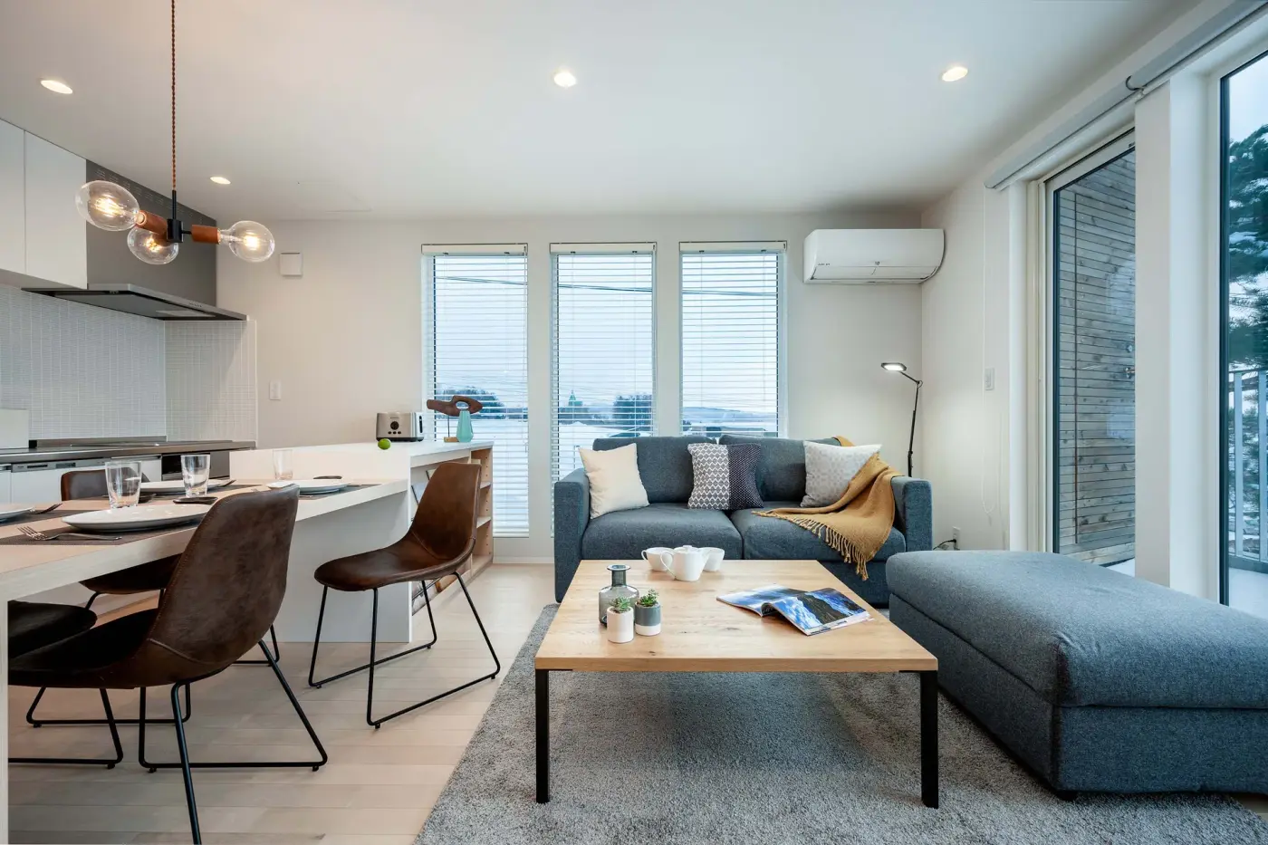 2 BR Contemporary Ski Residence Furano — luxury 2-bedroom apartment in Kitanomine, Furano, Japan