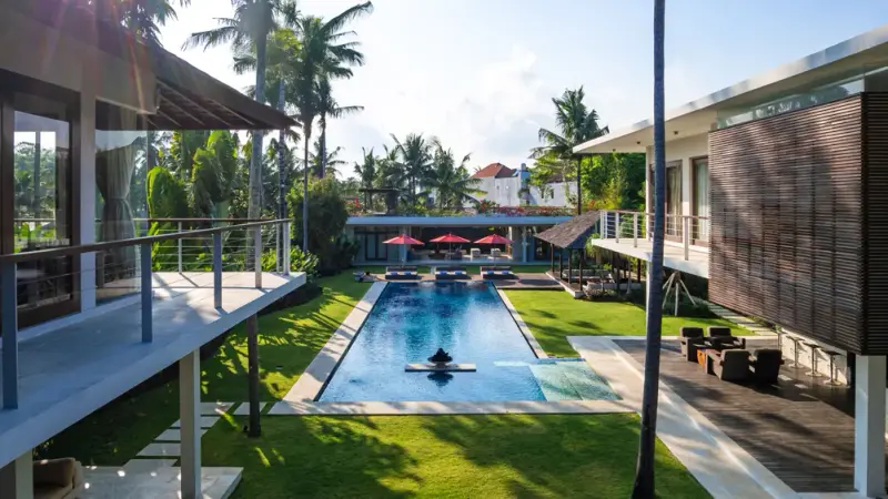 5 BR Cinema Tropical Garden Villa Canggu, Canggu, Bali, Indonesia — photo 3 of 15