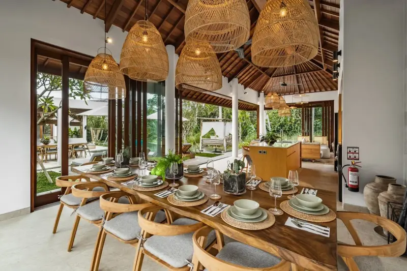 6 BR Thatched Tropical Garden Villa Ubud, Ubud, Bali, Indonesia — photo 3 of 29