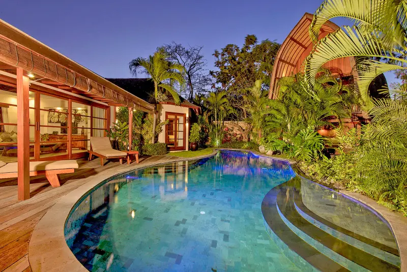 2 BR Beachfront Tropical Garden Villa Seminyak, Seminyak, Bali, Indonesia — photo 2 of 20
