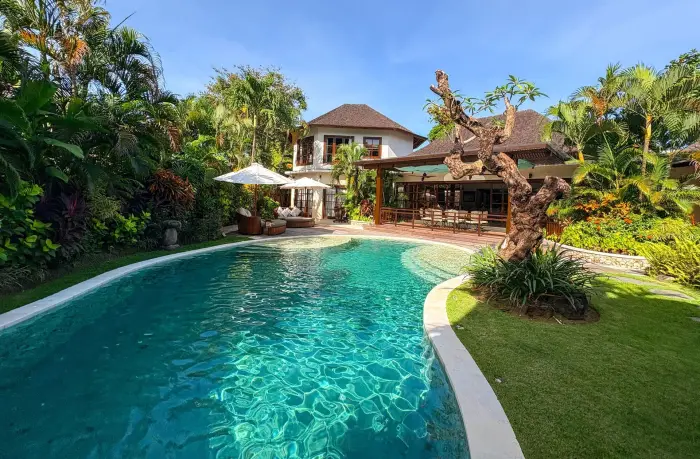 2 BR Beachfront Tropical Garden Villa Seminyak — luxury villa in Seminyak, Bali