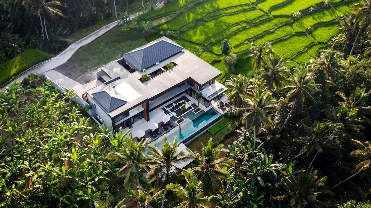 6 BR Jungle Infinity-Pool Retreat Ubud — luxury 6-bedroom villa in Ubud, Bali, Indonesia