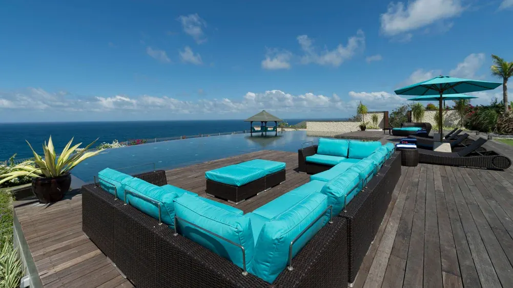 6 BR Clifftop Infinity-Pool Villa Uluwatu — luxury villa in Uluwatu, Bali