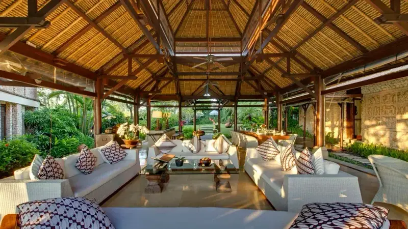 6 BR Beachfront Balinese Villa Canggu, Canggu, Bali, Indonesia — photo 3 of 15