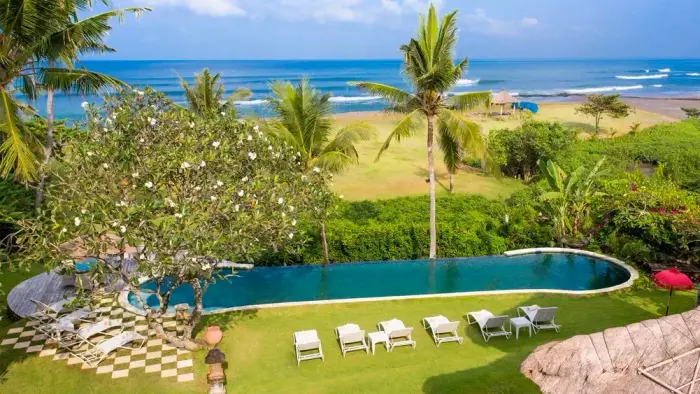 6 BR Beachfront Balinese Villa Canggu — luxury villa in Canggu, Bali