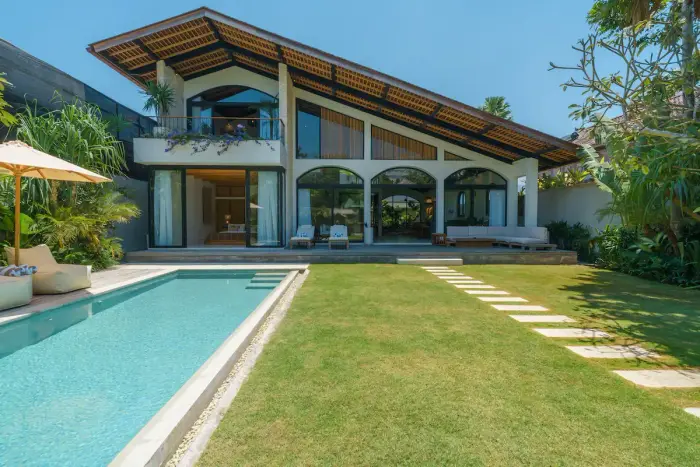 4 BR Mediterranean Walk-to-Beach Villa Canggu — luxury villa in Canggu, Bali