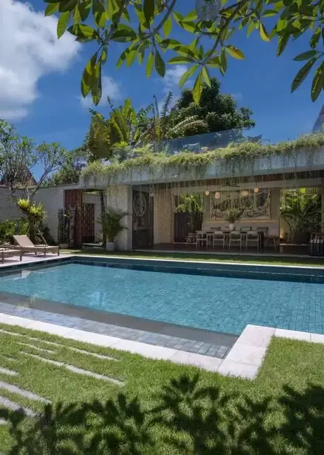 4 BR Tropical-Modern Garden Villa Canggu — luxury 4-bedroom villa in Canggu, Bali, Indonesia