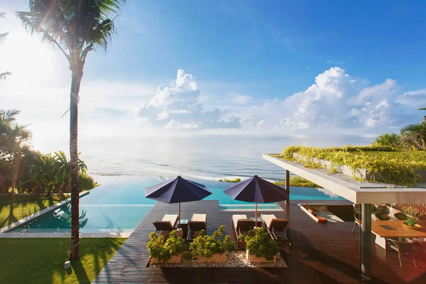 5 BR Infinity-Pool Tropical Garden Retreat Uluwatu — luxury 5-bedroom villa in Uluwatu, Bali, Indonesia