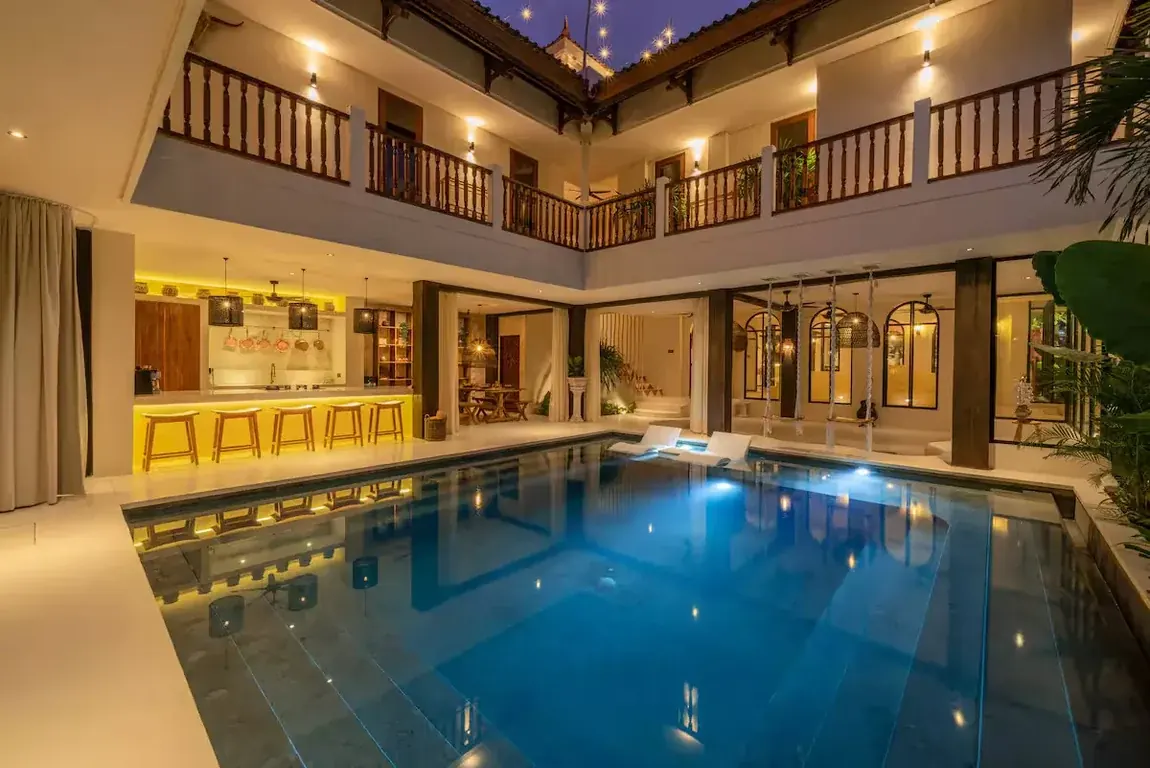 7 BR Private Family Villa Canggu — luxury 7-bedroom villa in Canggu, Bali, Indonesia